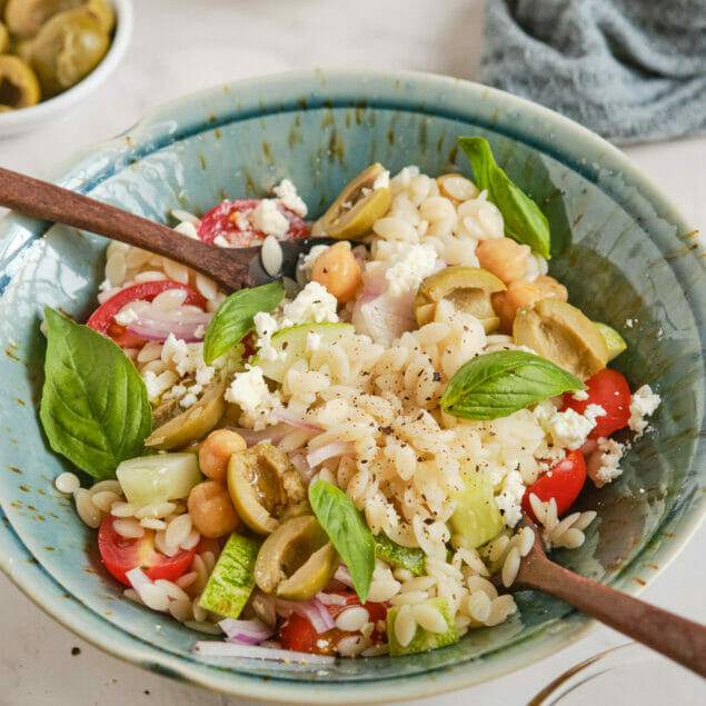 Orzo pasta sa;ad