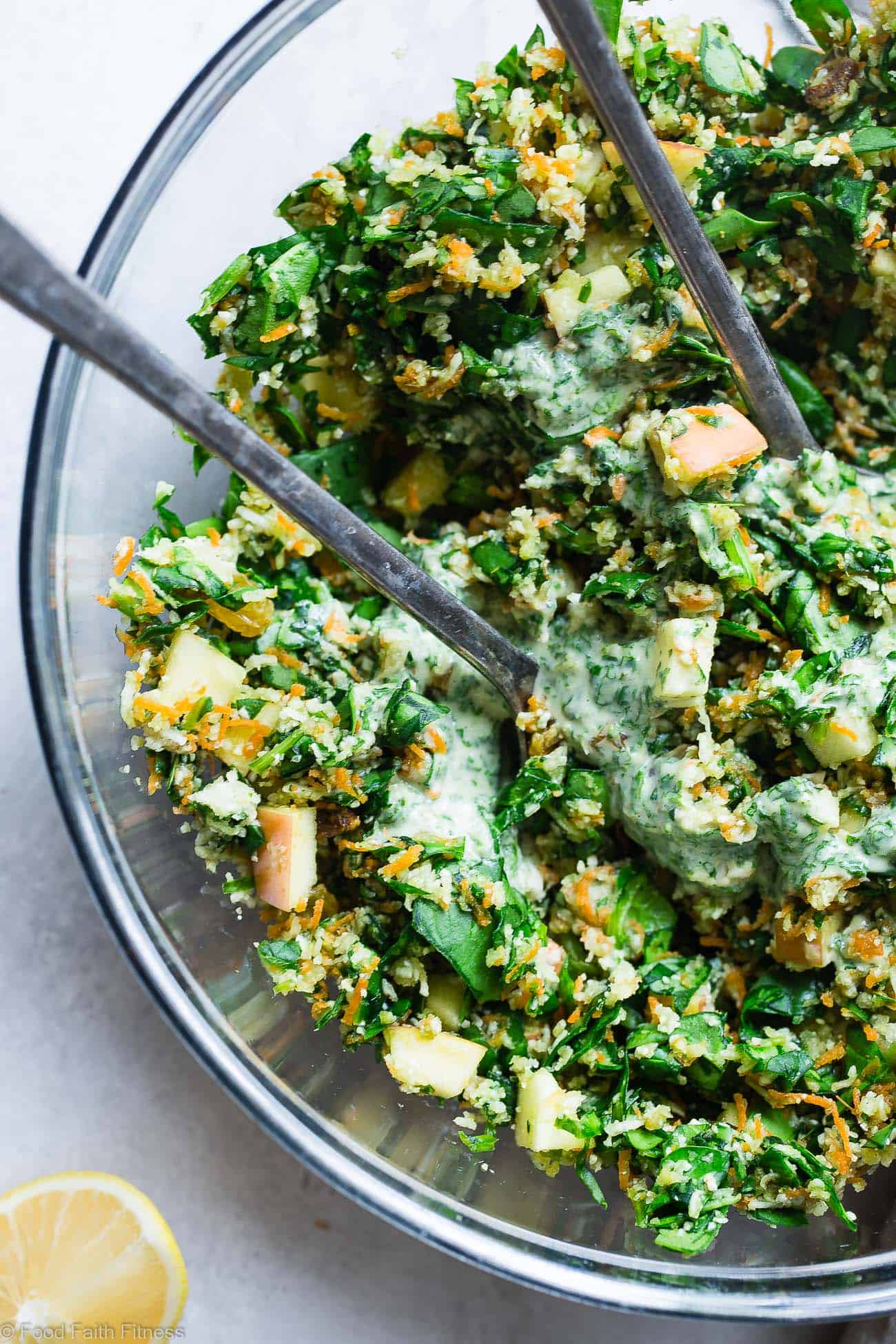 Moroccan Grated Raw Cauliflower Detox Salad - This veggie packed salad is a gluten/grain/dairy/sugar free salad with sweet and spicy, bold flavor! Paleo, vegan and whole30 compliant and perfect for meal prep! | Foodfaithfitness.com | @FoodfaithFit